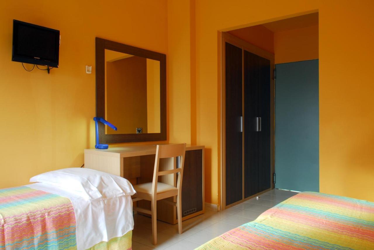 Hotel Michelangelo Teramo Zimmer foto